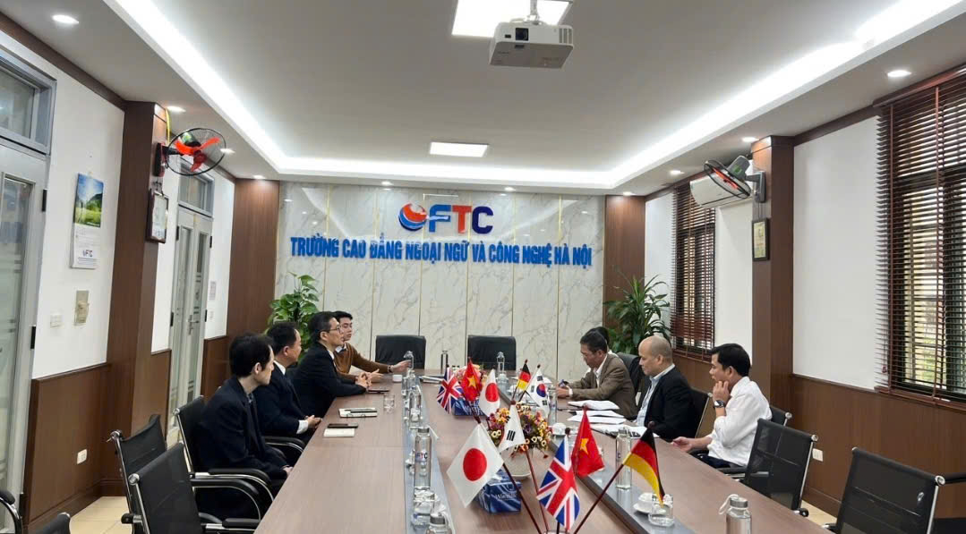 도시와 캠퍼스가 어우러진 이미지